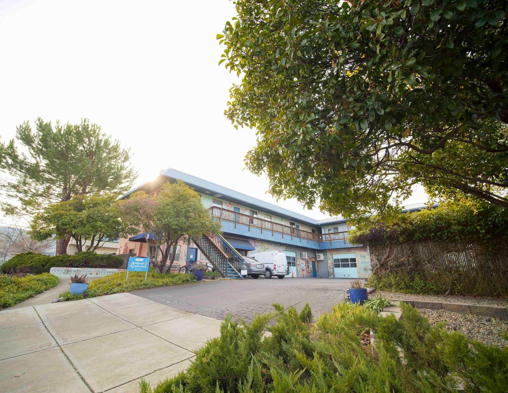 Ashland Commons Hostel Exterior foto